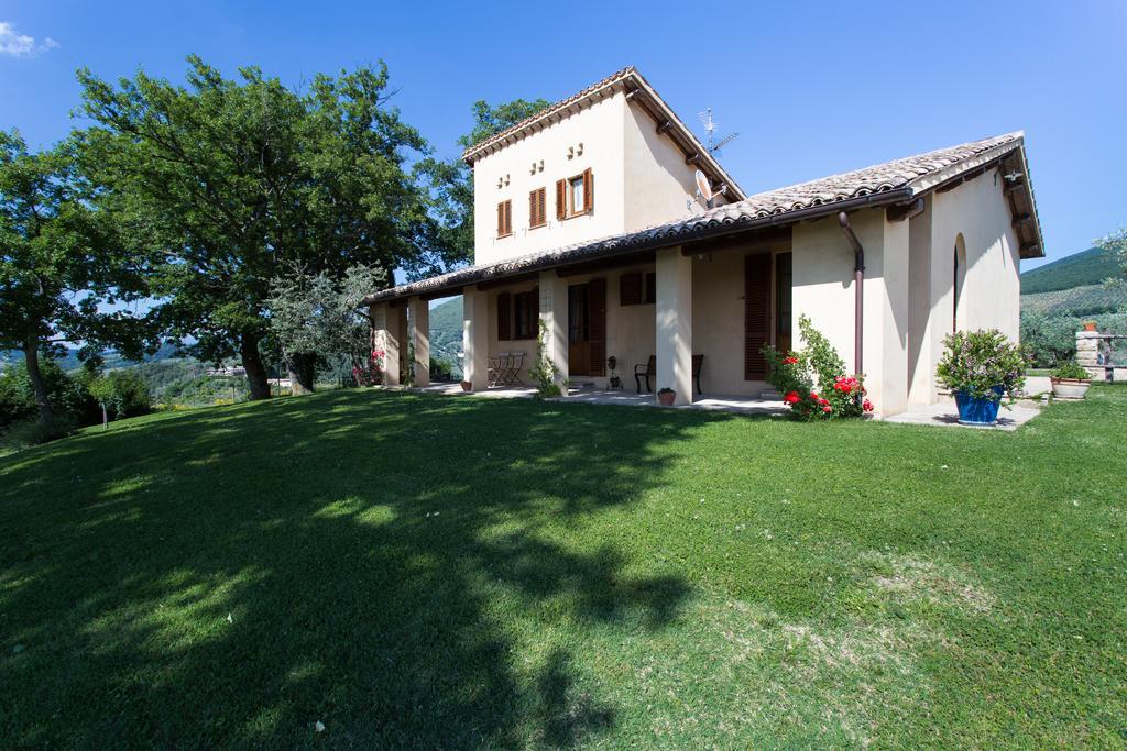 Agriturismo Le Vigne 폴리뇨 객실 사진