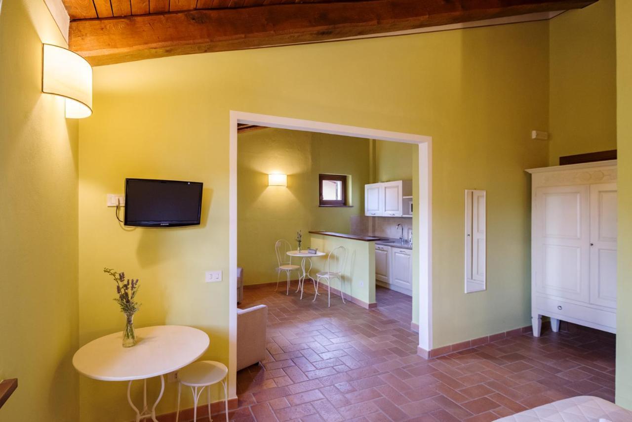 Agriturismo Le Vigne 폴리뇨 외부 사진