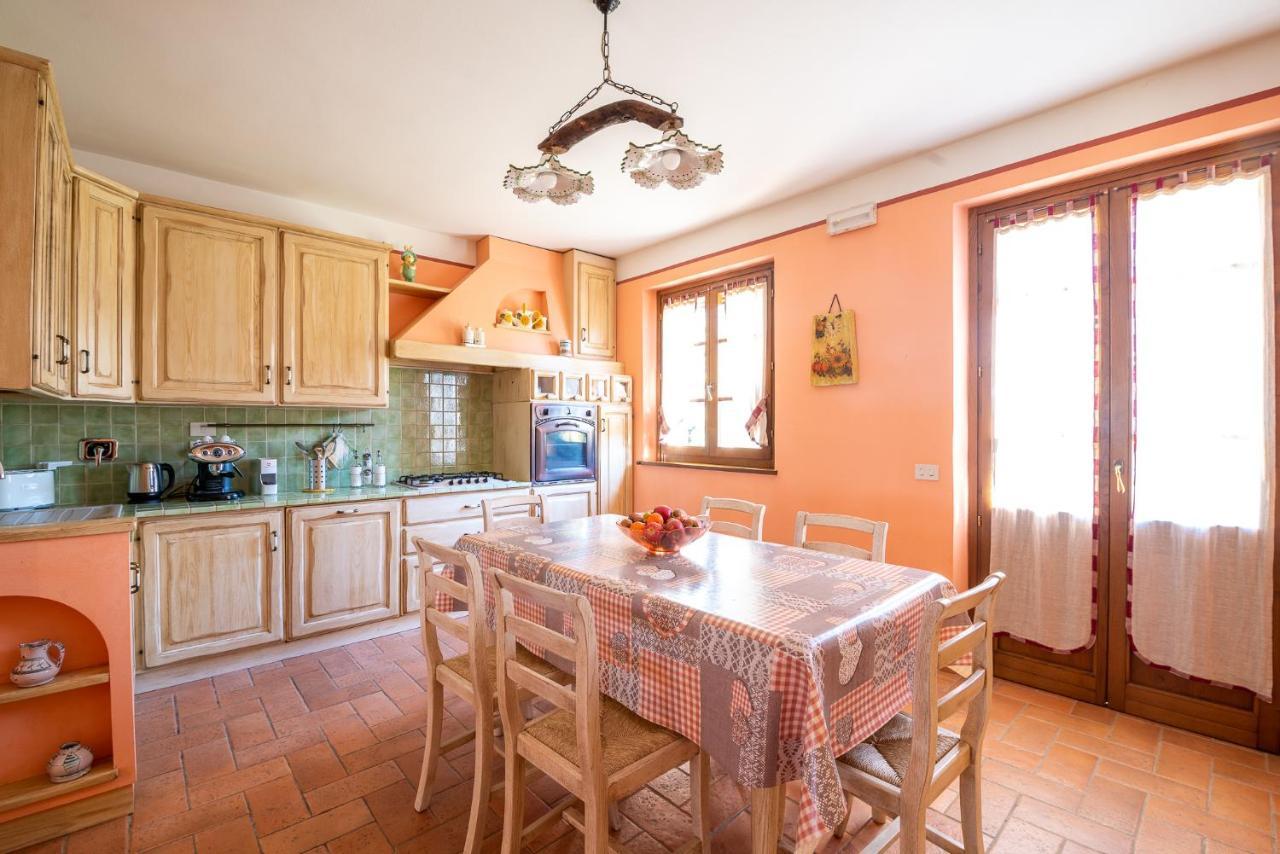 Agriturismo Le Vigne 폴리뇨 외부 사진