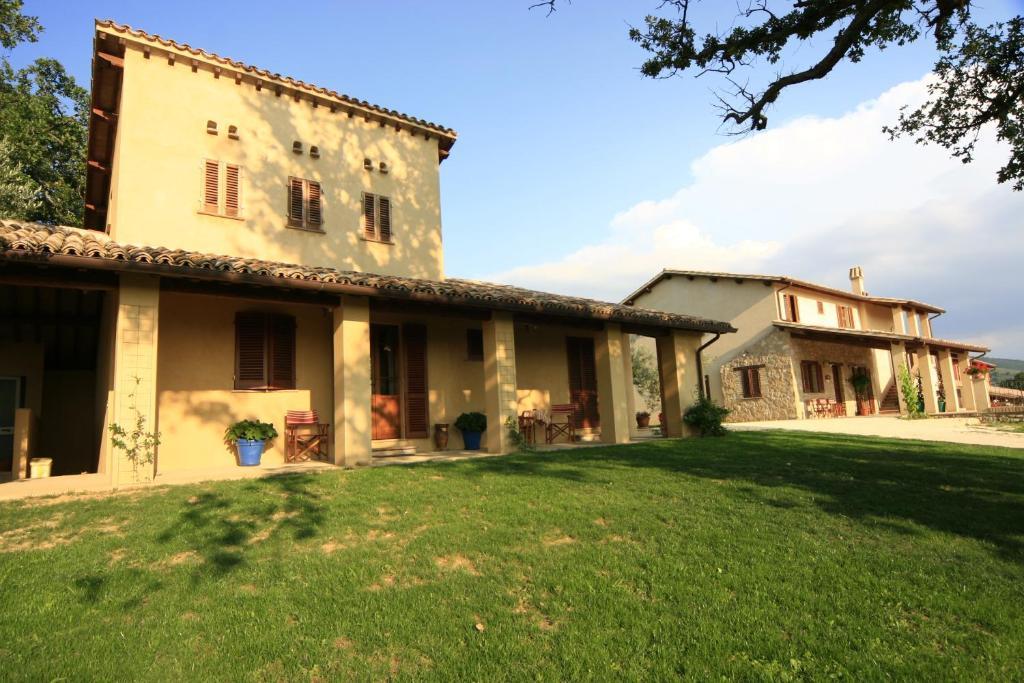 Agriturismo Le Vigne 폴리뇨 외부 사진